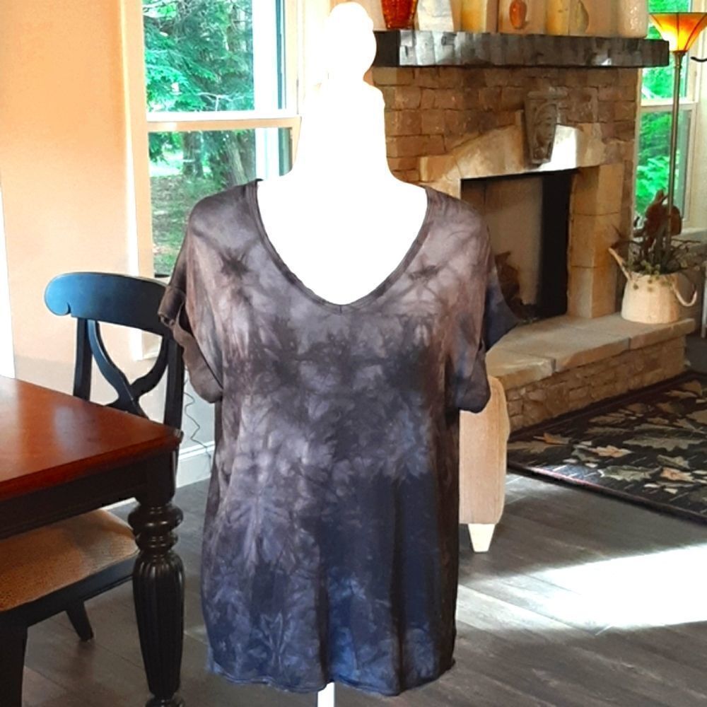 Tahari Black and Gray Tie Dye Cuff Sleeve Tee Shirt